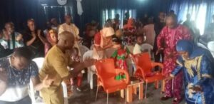 Pasiteri Aburahamu ari guca abakirisitu amafaranga  ibihumbi 310 ngo abajyane mu ijuru