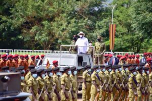 Niba nta mugati murye imyumbati _ Perezida Museveni
