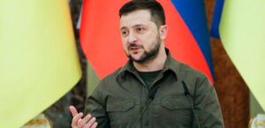 Abahanzi bo mu Burusiya akabo kashobotse muri Ukraine, Dore ibihano bafatiwe