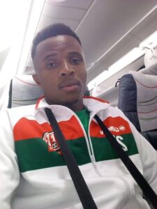 Perezida wa Rayon sports umwana wanzwe niwe ukura,akojeje ibaba muri  wino amwenyuza aba rayon yabashakaga igikurankota.