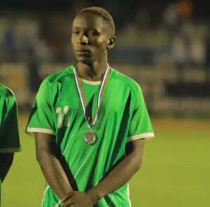 Benshi bati ”ni umuhungu” amafoto ya Umutesiwase Magnifique ukinira ikipe ya Kamonyi y’abagore yavugishije benshi (amafoto)
