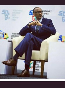 Perezida Paul Kagame yasubije abibaza nimba azongera kwiyamamariza kuyobora u Rwanda muri 2024
