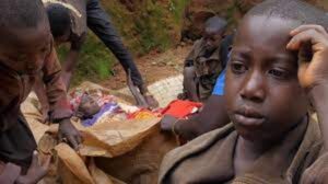 Biteye agahinda:Twasuye  Impanga z’imyaka 16 zaterewe inda rimwe none zibayeho nabi cyane TWARIZE TUBABONYE[VIDEO].