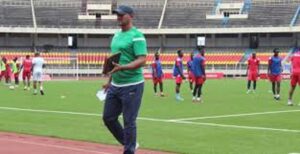 Umukongomani Alain ANDRÉ-LANDEUT  niwe ushobora gutoza kiyovu sports.