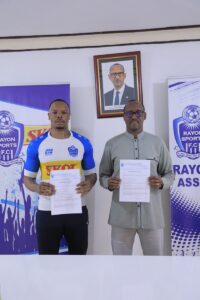 BREAKING NEWS: Rwatubyaye abdull amaze gusinyira rayon sports.