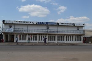 Haji wahoze ari umuherwe i Nyanza yasobanuye icyamuteye guhomba agaterezwa cyamunara akaba asigaye ntaho akinga umusaya