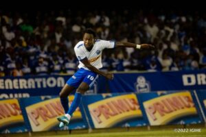 Rutahizamu ukomeye wa Rayon Sports ntiyishimye kubera umutoza atamukinisha agakinisha umunyamahanga utamurusha