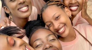 Hagaragajwe impamvu nyamukuru ituma abakobwa bo mu Rwanda bikundira abasore bafite imodoka