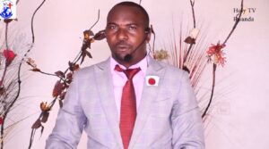 Pasiteri yateje sakwe sakwe kubera ubuhanuzi yahanuye kuri Bamporiki