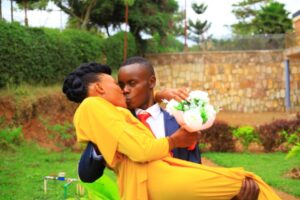 Dore ibintu biruta ibindi wakorera umukunzi wawe mu gihe mudakunze kuba ahantu hamwe ntazigere atekereza kugucenga