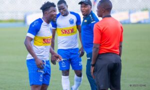Kizigenza Heritier Luvumbu yateye umujinya bagenzi be nyuma yo kwemeza ko ubuyobozi bwa Rayon Sports butifuza gutwara igikombe cya shampiyona kubera impamvu itangaje yashingiyeho