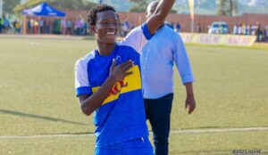 Rutahizamu Joachiam Ojera wendaga kongera amasezerano muri Rayon Sports yamaze kwisubiraho nyuma yo kwifuzwa n’ikipe yiteguye kumutangaho miliyoni 200