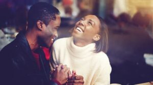 Dore inzira wakurikiza maze ukirambirana n’ uwo wakunze urukundo rwanyu rukamera nk’ isereri mu baturage