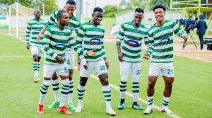 Abakinnyi batatu b’inkingi za mwamba muri Kiyovu Sports bemereye bagenzi babo ko bamaze kumvikana na Rayon Sports ndetse ko Rayon Sports ari yo kipe ikomeye mu Rwanda kurusha APR FC