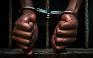 Dore ibyihishe inyuma y’itabwa muri yombi ku bakozi bakomeye b’akarere ka Nyanza na Gisagara