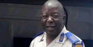 Umupolisi ukomeye yishwe n’ abagizi ba nabi ubwo yari amaze gutera akabyizi mu modoka y’ abandi.