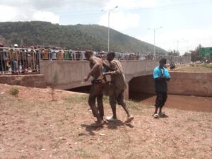 Nyarugenge: Umugabo ibibazo byamurenze ajya kubitura Nyabugogo