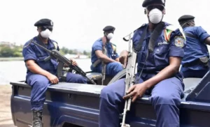 Abakobwa babaye imbonekarimwe , umupolisi yishe mugenzi we ari we bapfuye
