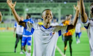 Iradukunda Pascal umwana muto ukomeje kwigarurira imitima y’abakunzi ba Rayon Sports yishongoye bikomeye kuri APR FC ishaka kumushukisha umurengera w’amafaranga