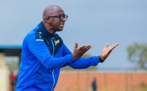 Nyuma yo kwibasirwa n’abafana ba Rayon Sports ko ari umutoza w’umuswa, Haringingo Francis yahise ahishura amakipe yamuhaye isezerano ryo kuzamutsindira APR FC bigatuma Gikundiro itwara igikombe