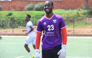 Hamenyekanye icyo umuzamu Kimenyi Yves apfa n’umutoza Carlos Ferrer bikaba ari nayo mpamvu yanze kumuhamagara mu Amavubi akamurutisha abazamu badafite ubunararibonye