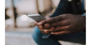 Umugabo yandikiye nyirabukwe akoresheje telefoni ngendanwa nyuma yo kwica umugore we