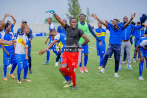 Abafana ba Rayon Sports bongeye gukuka umutima nyuma yo kumenya igihe umuzamu Hakizimana Adolphe azamara adakandagira mu kibuga nyuma yo kuvunikira ku mukino banganyijemo na AS Kigali
