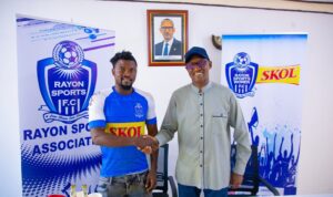 Bidasubirwaho kizigenza Heritier Luvumbu yamaze kongera amasezerano muri Rayon Sports mbere y’uko ayo asanganywe arangira