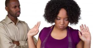 Itonde wa mukobwa we! Umusore ufite iyi mico ntabwo yaba umugabo ahubwo  arashaka ku gusiga uri akayunguruzo