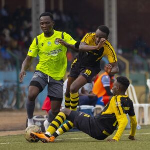 Haruna niwe yafata nk’ icyitegererezo! Ibyo wa menya ku mukinnyi uri gutanga akamwenyu muri Mukura VS , aho yigeze no guhagarika iby’ umupira