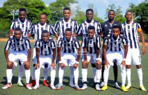Umukinnyi w’Amavubi ufite ubuhanga buhambaye wabiciye bigacika muri APR FC akomeje gutakambira Rayon Sports kugira ngo izamusinyishe azajye ayifasha guha isomo rya ruhago APR FC mu mwaka utaha w’imikino