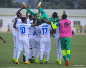 Umukinnyi w’ikipe ihora ihanganiye ibikombe na Rayon Sports yahishuye ko yifuza kuzakinira Rayon nyuma y’uko ikipe yo hanze y’u Rwanda yifuzaga kumutangaho umurengera w’amafaranga iri kugenda imutera umugongo