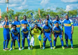Haringingo Francis uzasezererwa Sezo irangiye, hamenyekanye abakinnyi bakomeye azajyana nabo nyuma yo kwigira ibikomerezwa muri Rayon Sports