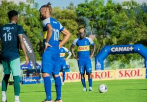 Umwe tuzumva yafashe undi mu ijosi! Nyuma ya Camara, undi mukinnyi w’umunyamahanga wa Rayon Sports ashobora kuzafatana mu ijosi na Haringingo Francis kubera impamvu yatumye benshi bibaza ku kintu uyu mutoza yageza kuri iyi kipe