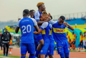 Mashami Vincent yaciye amazimwe atangaza abakinnyi 2 ba Rayon Sports bamugoye cyane abura umukinnyi n’umwe mu be yaribushyire mu kibuga ngo abafate cyangwa ngo afate umwe muri bo