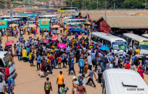 Muri gare ya Nyabugogo habereye umubyigano uteye ubwoba kubera ubuke bw’imodoka.