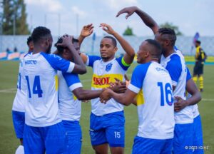 Agahimbazamusyi ikipe ya Mukura Victory Sports yemereye abakinnyi nibaramuka batsinze Rayon Sports katumye Abareyo bakuka umutima ku buryo budasanzwe