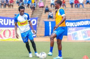 Bidasubirwaho rutahizamu Joachiam Ojera yamaze kumvikana na Rayon Sports kongera amasezerano nyuma yo kumuha amafaranga yifuzaga agahita atera umugongo Kiyovu Sports yamushukishaga ibya Mirenge