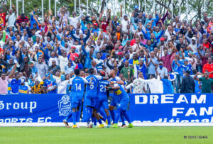 Abakinnyi ba Rayon Sports batewe agahinda n’imyitwarire mibi ya myugariro ngenderwaho w’iyi kipe
