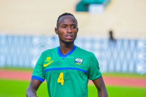 Manzi Thiery ukundwa cyane n’abafana ba Rayon Sports yamaze gufata umwanzuro ukomeye w’ikipe azerekezamo hagati ya Rayon Sports na APR FC