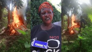 Amahano i Kigali: Umugabo yafashwe n’ abazimu b’ iwabo atwika ibintu byose byari mu nzu ,  agiye gufata n’ abana barabamutesha.