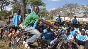 Baratuzonga kandi nta nyungu dukuramo umuntu aremera akaburara! Abanyonzi b’ i Bugesera  bariye karungu nyuma y’ aho imisanzu  batanga babura aho ibikwa 