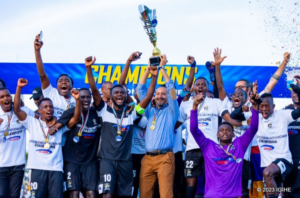 APR FC ishobora kubirindurwa nyuma y’ikintu gikomeye Uwayezu Jean Fidel akoreye abakinnyi ba Rayon Sports benshi bamuciraga akari urutega