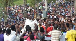 Ruhango: Umugabo yari yagiye kwiragiza Imana kwa Yezu nyirimpuhwe avuyeyo akubitwa icyuma n’ umusore amuziza amafaranga ibihumbi bibiri