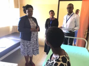 Mu Karere ka Bugesera umwe yabyaye abazwe , undi na we afatwa n’ ibise, abanyeshuri bakoreye ibizamini bisoza amashuri abanza mu bitaro aho barimo kubarizwa