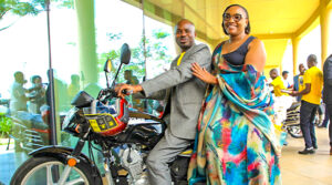 Abaganga hamwe n’ abarimu barayoboye! Dore urutonde rw’ abantu bakora iyi mirimo ishobora gutuma abayikora baca inyuma abo bashakanye mu buryo bworoshye mu gihe batabaye maso