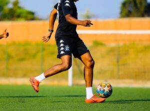 Yakwepye ikipe yakiniraga ayibeshya ko iwabo hari intambara yiyizira mu myitozo muri APR FC