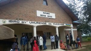 Bagambaniwe n’ abakire baziranye n’ abayobozi none bakatiwe imyaka 3 babaziza kwiba ibishyimbo.