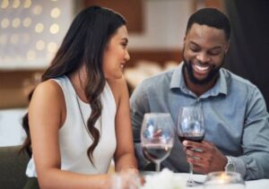 Erega ntabwo ubutunzi bwinshi aribwo bwatuma utsindira umukobwa waguhogoje! Dore ameyeri atanu umusore wese yakoresha akabona umukobwa wese yifuza.