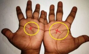 Ushobora guhita ugira ubwoba no kurya bikakunanira! Dore icyo bisobanura niba ufite imirongo itatu mu kiganza cyawe aho kuba ine